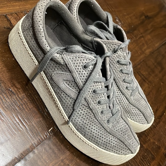 Tretorn Gray Suede Platform Sneaker - Picture 10 of 10